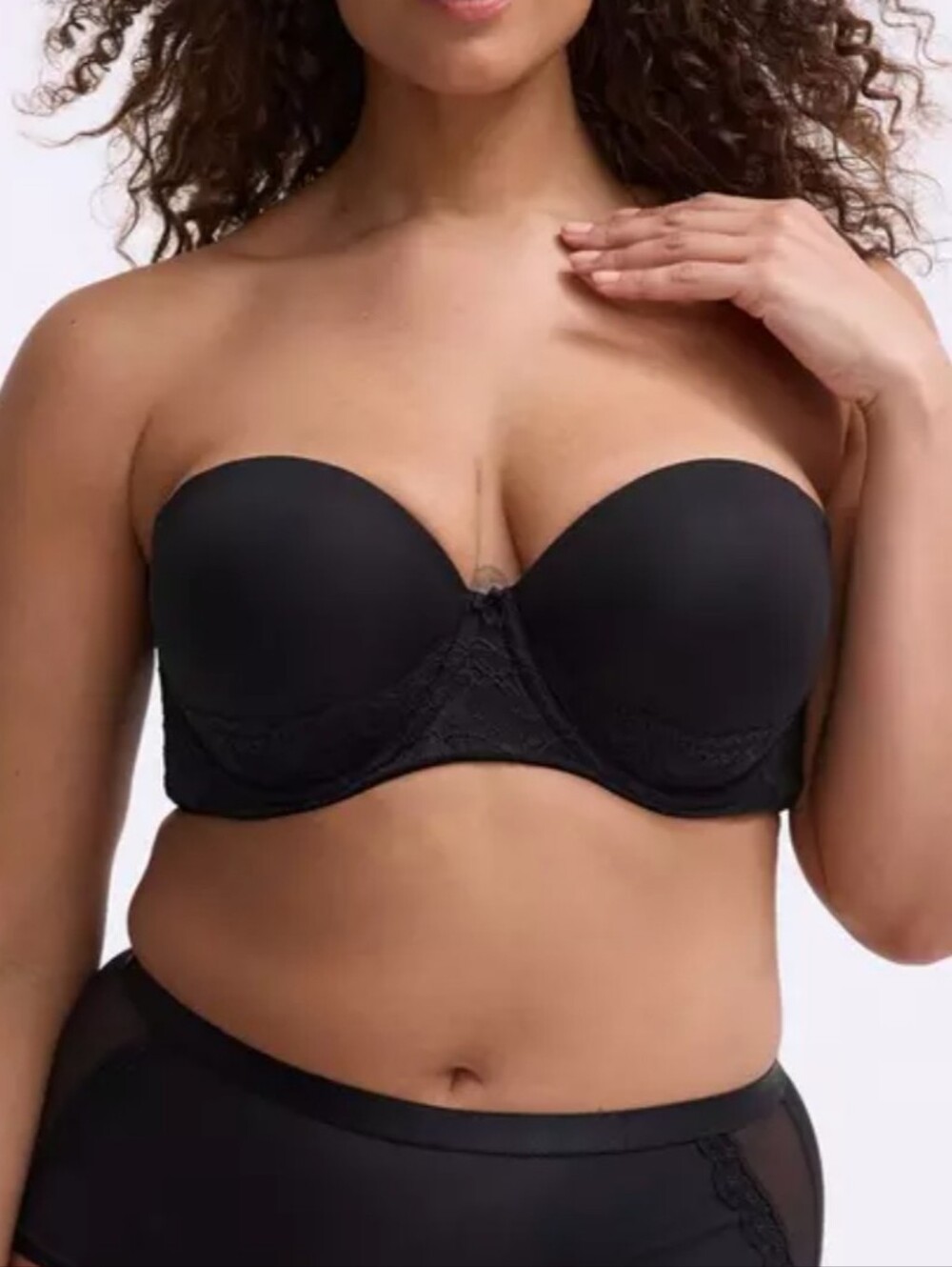 #123 Torrid Curve 42C Strapless Push-Up Smooth Bra